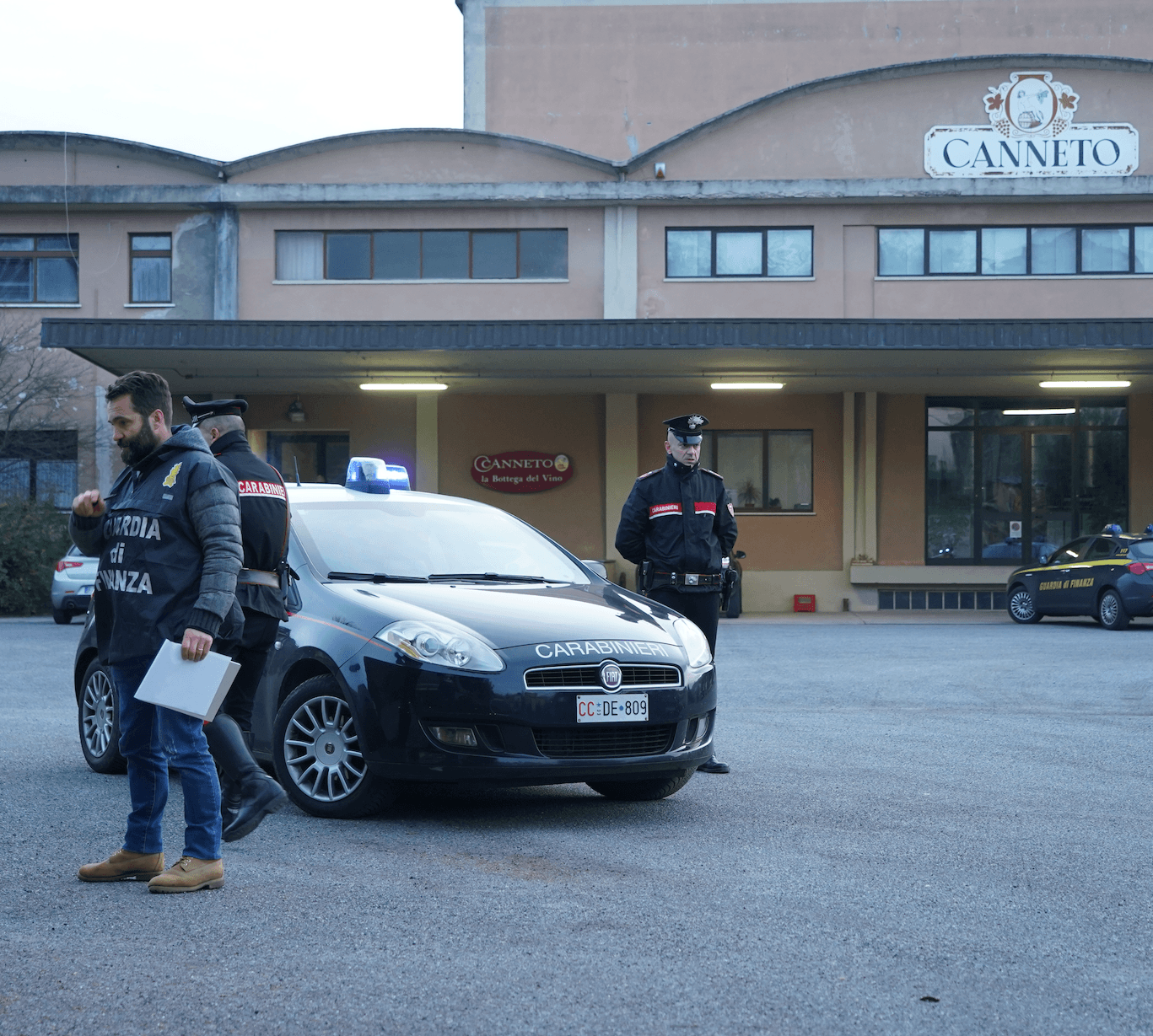 12000 quintali di vino taroccato: 5 arresti alla cantina sociale di Canneto