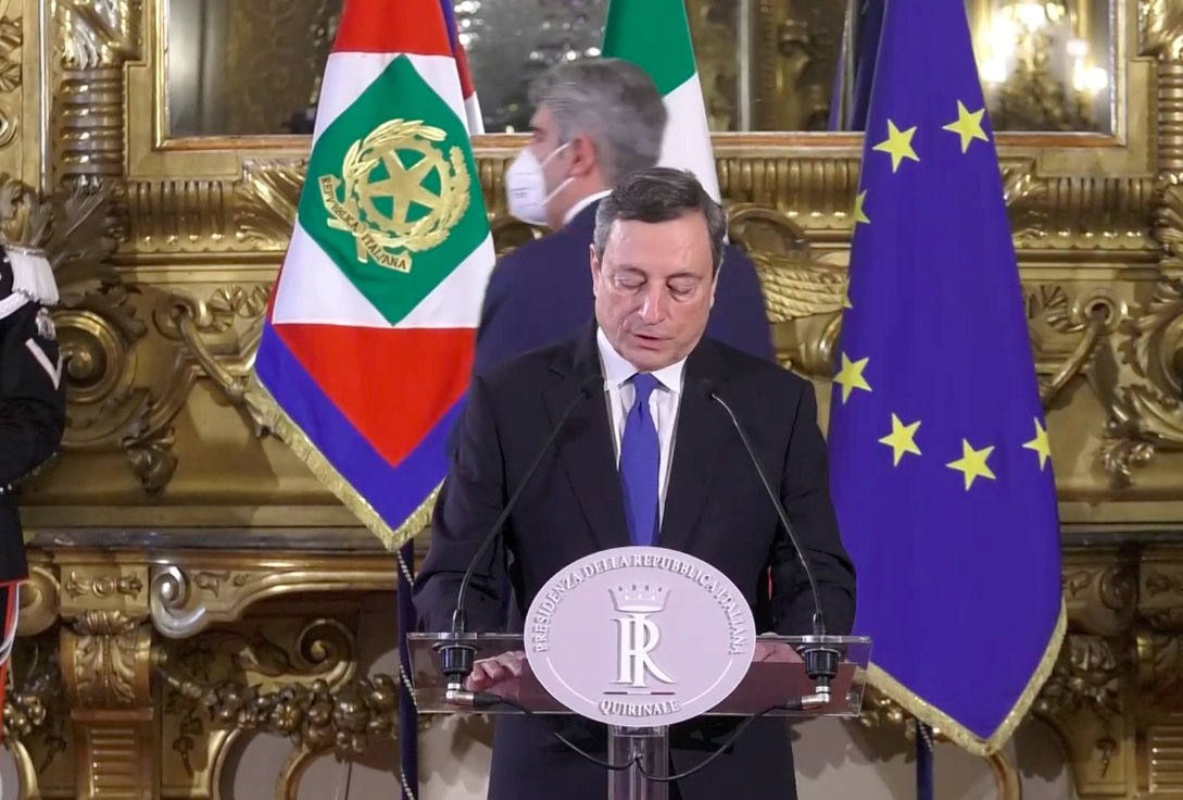 Crisi di governo, i milanesi appoggiano Draghi: ‘Serve gente preparata’