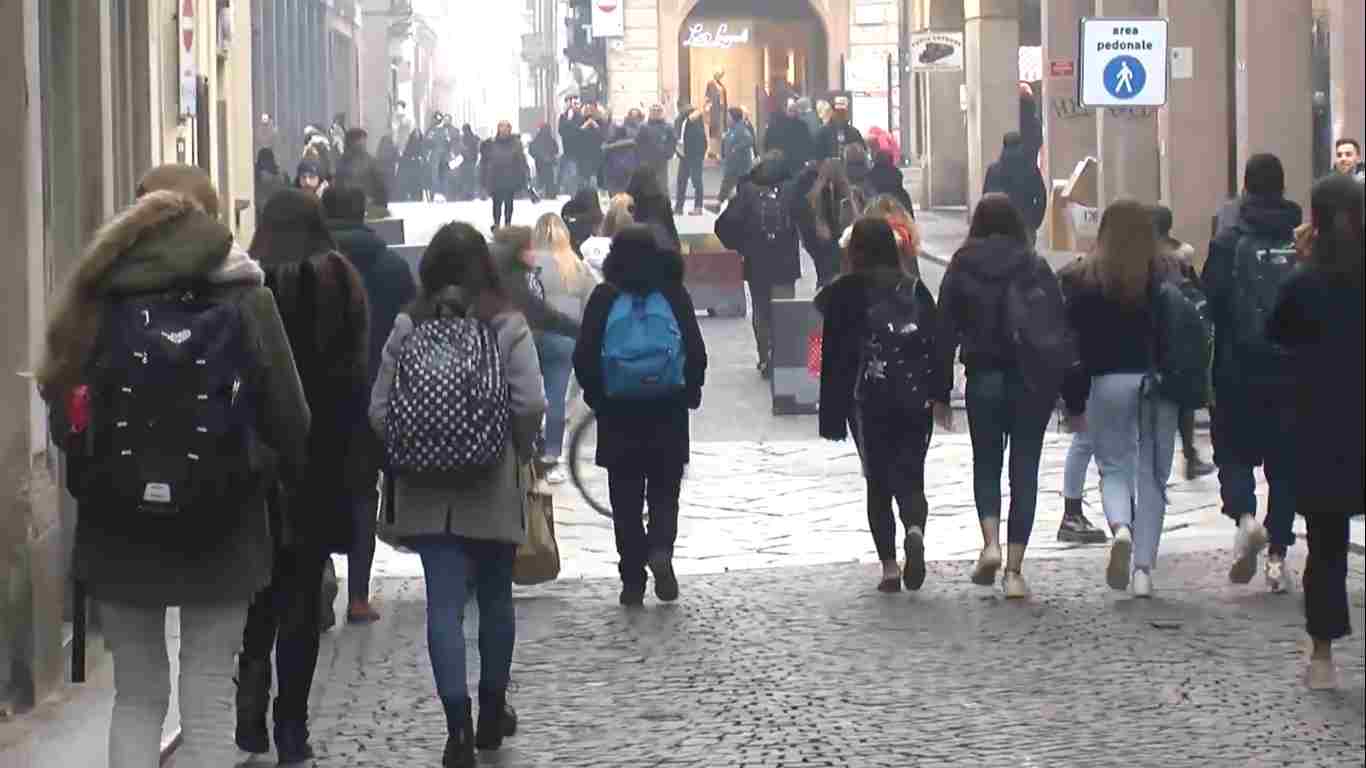 Milano, arriva ‘Adolescenti questi alieni’ per seguire i genitori nella crescita dei figli