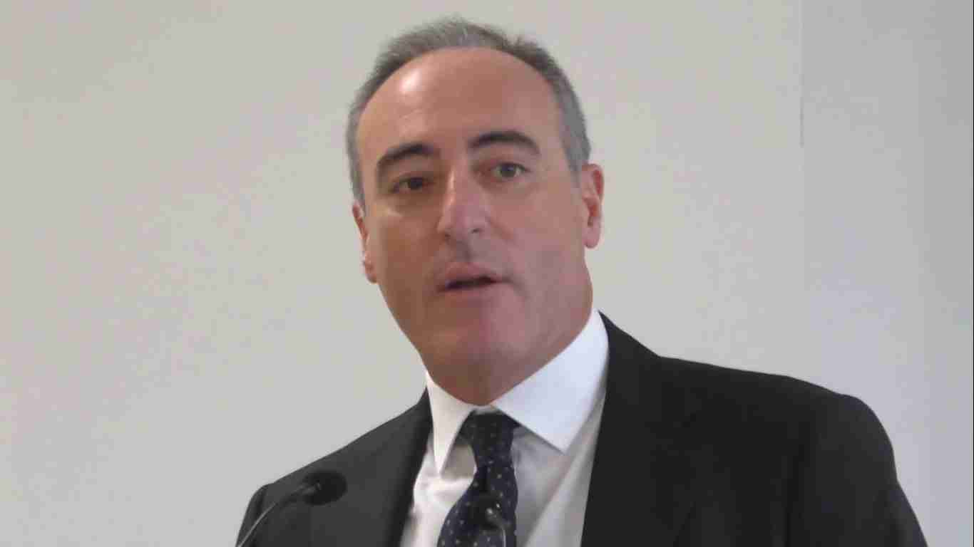 Sostituito il DG del Welfare lombardo Marco Trivelli, critiche da opposizioni e dall’ex assessore Gallera