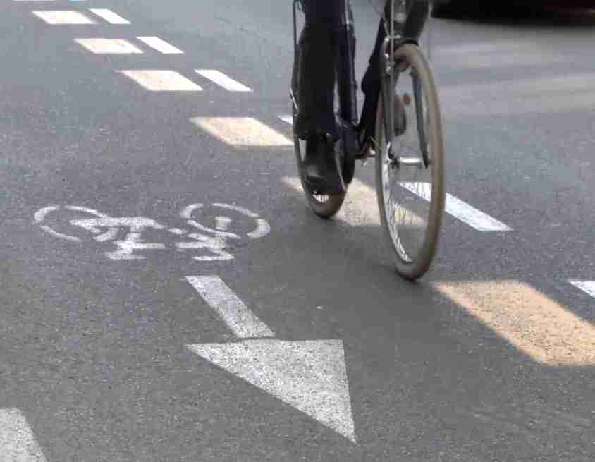 In tre mesi 40 km di nuove piste ciclabili, critica l’opposizione