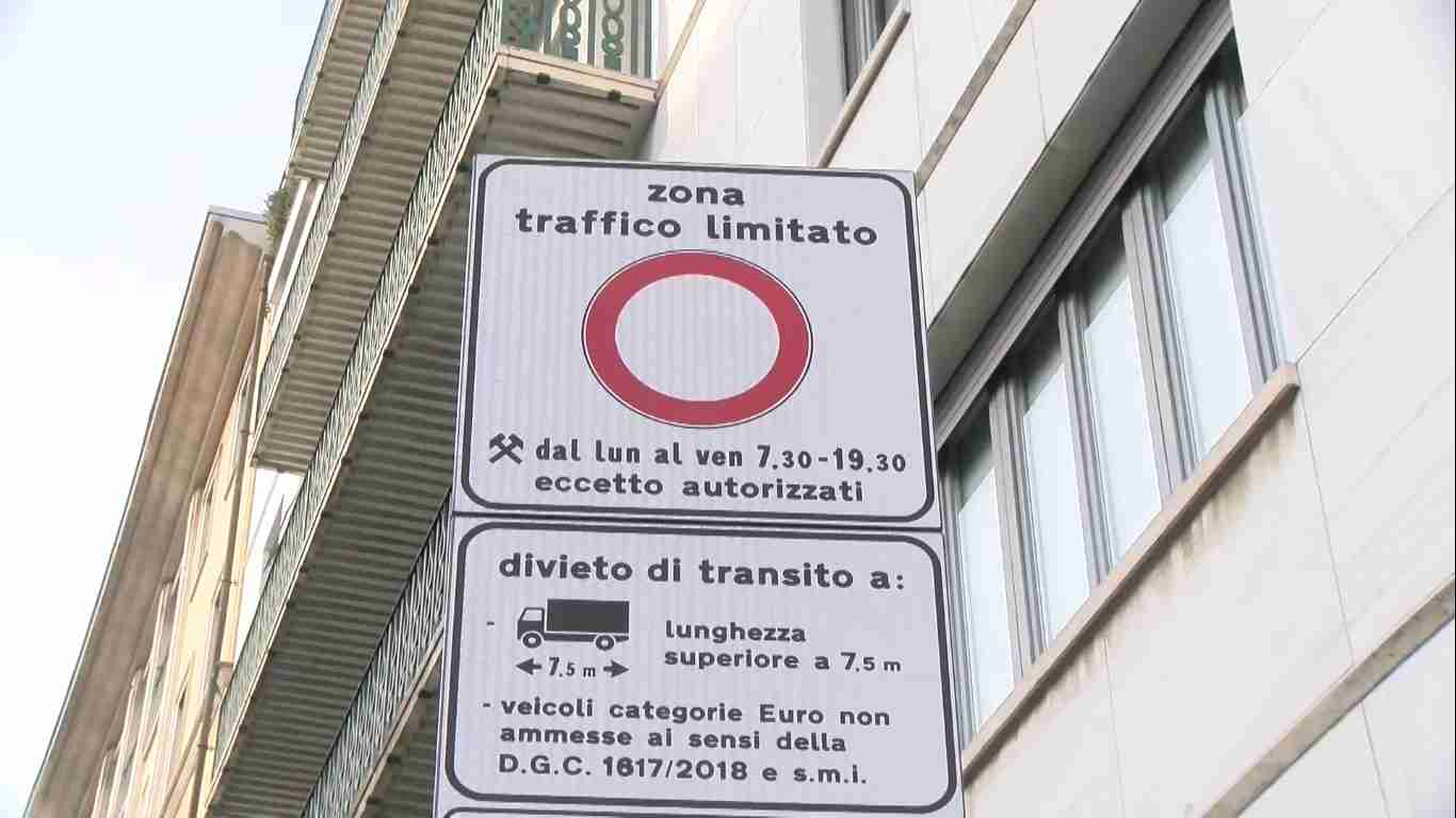 ZTL al quartiere Isola, polemiche contro la decisione del Comune