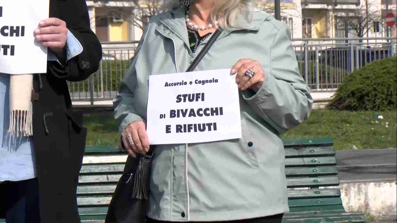 Bivacchi e degrado in Piazzale Accursio, la Lega attacca il Comune