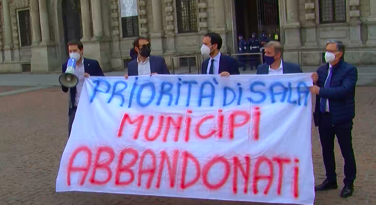Comune, protestano i municipi centrodestra: ‘5 anni di abbandono’