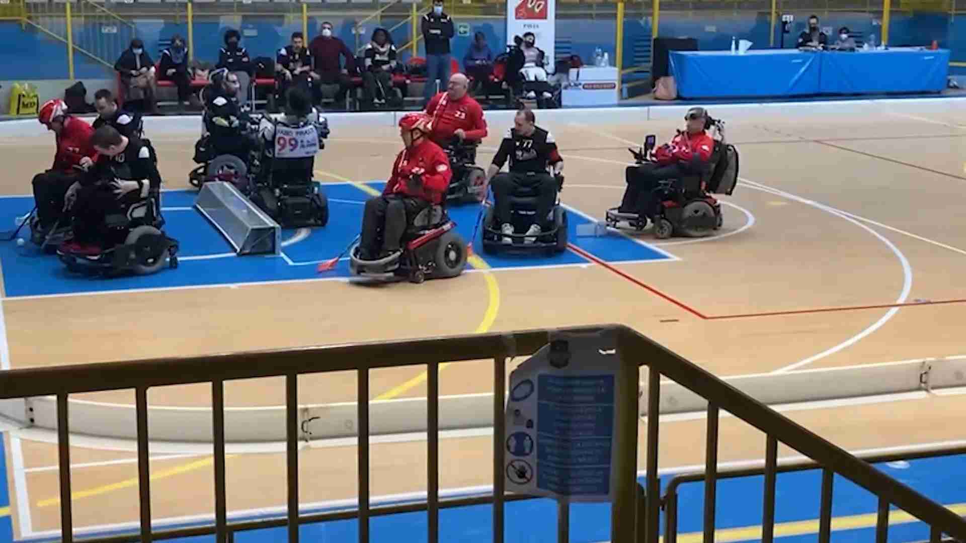 Dopo 2 anni Fausto torna a giocare a hockey grazie alla carrozzina donata dai vigevanesi