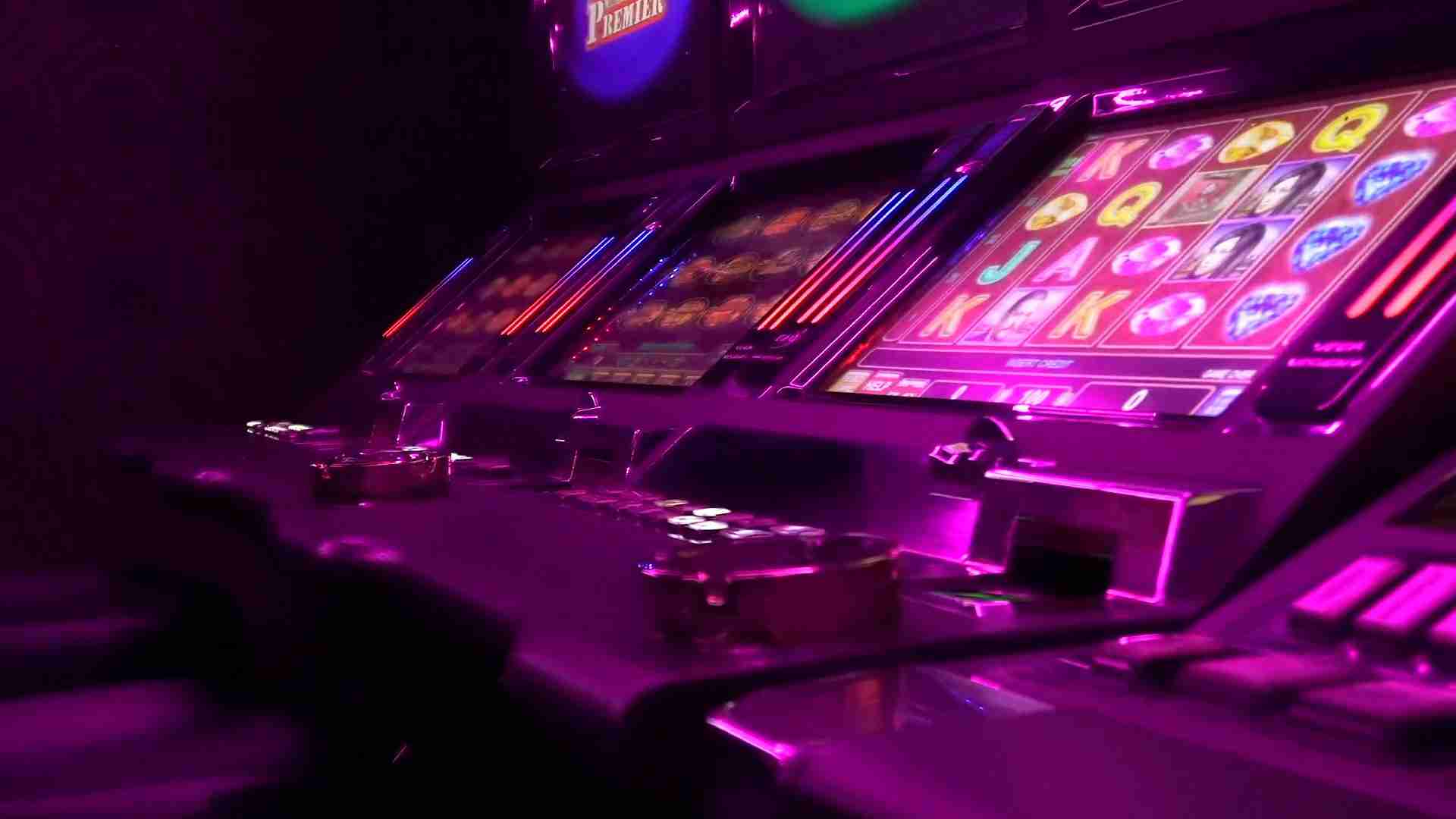 Dipendenze in Lombardia: forte aumento in fumo e gioco d’azzardo