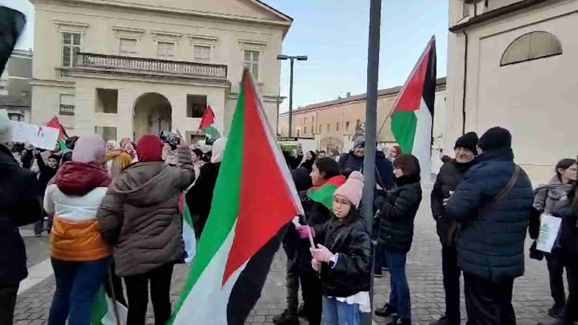 Mortara, oltre cento persone alla manifestazione in favore della Palestina