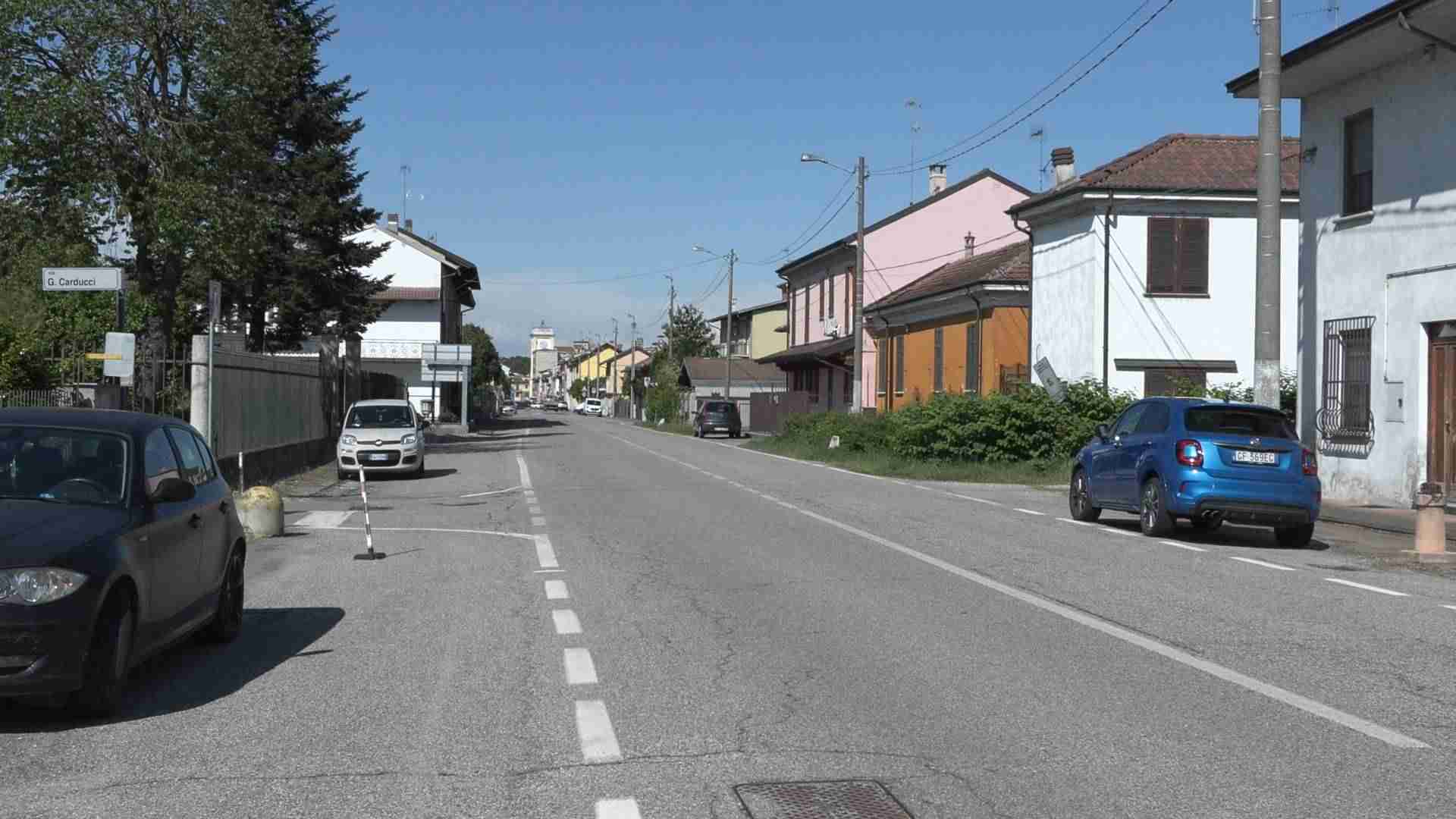 Tromello, tabaccaio inseguito in auto e rapinato: portati via 7500 euro