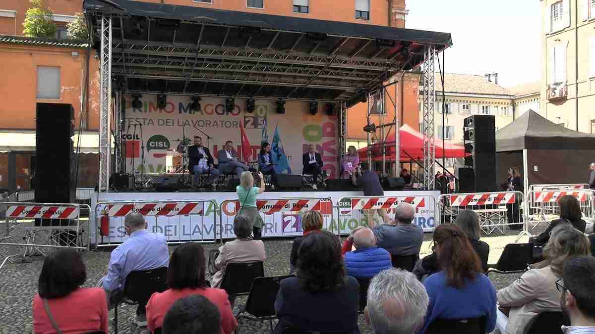 Pavia, Primo Maggio in piazza al grido ”Uniti per un lavoro sicuro”