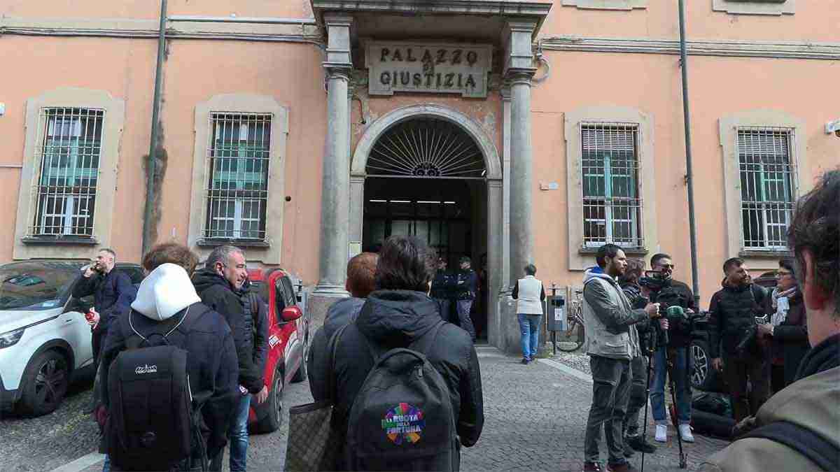 Garlasco, si cerca una traccia di dna femminile: incontro tra periti