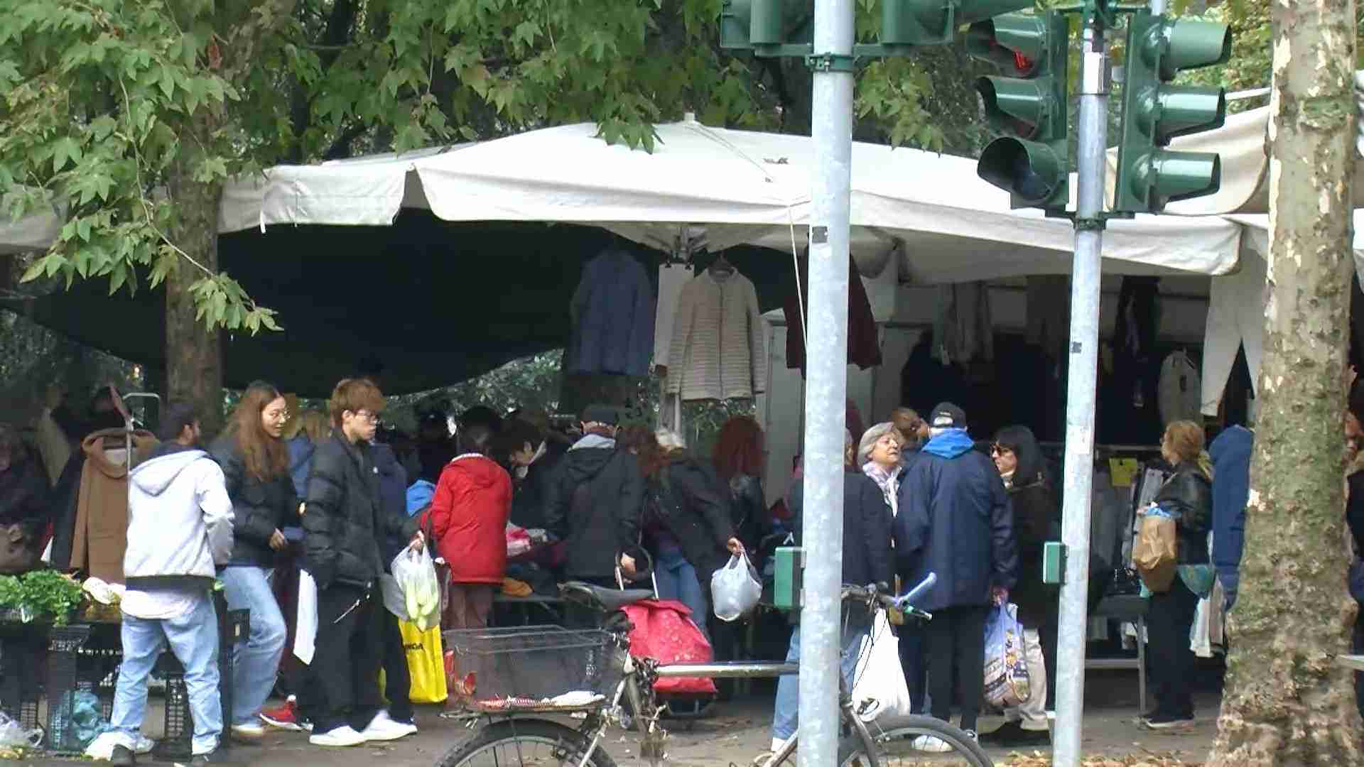 Milano, tra caro-vita e manovra i cittadini sono preoccupati. L’appello: “Investire su sanità”