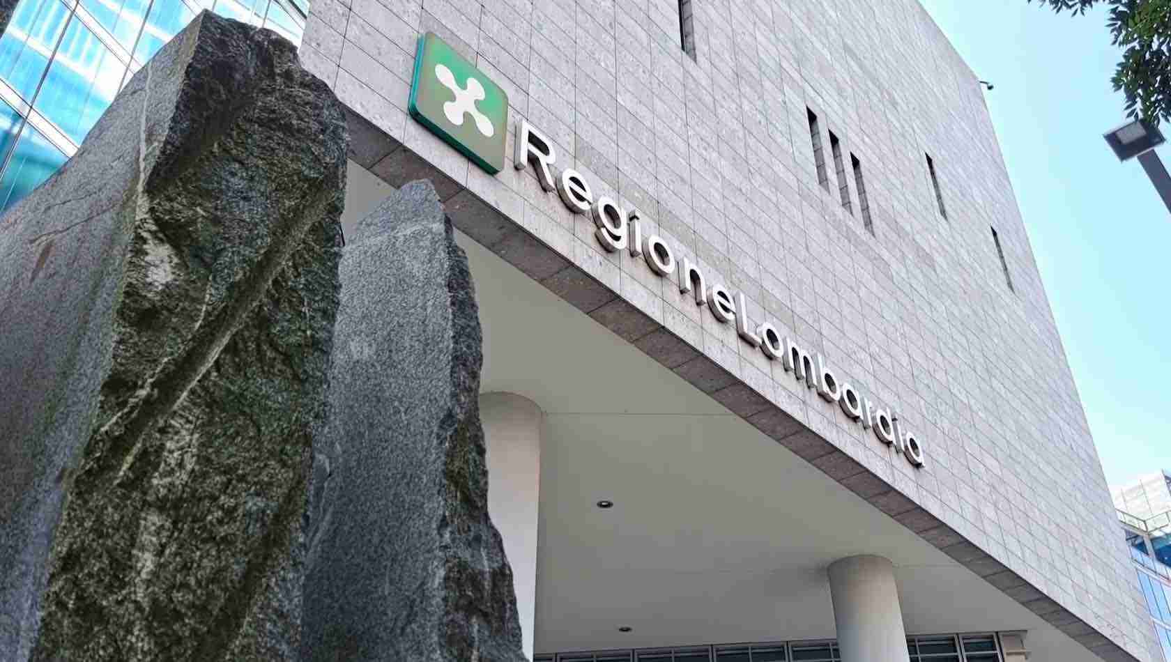 Regionali, il voto fuori Lombardia riapre la partita del Pirellone