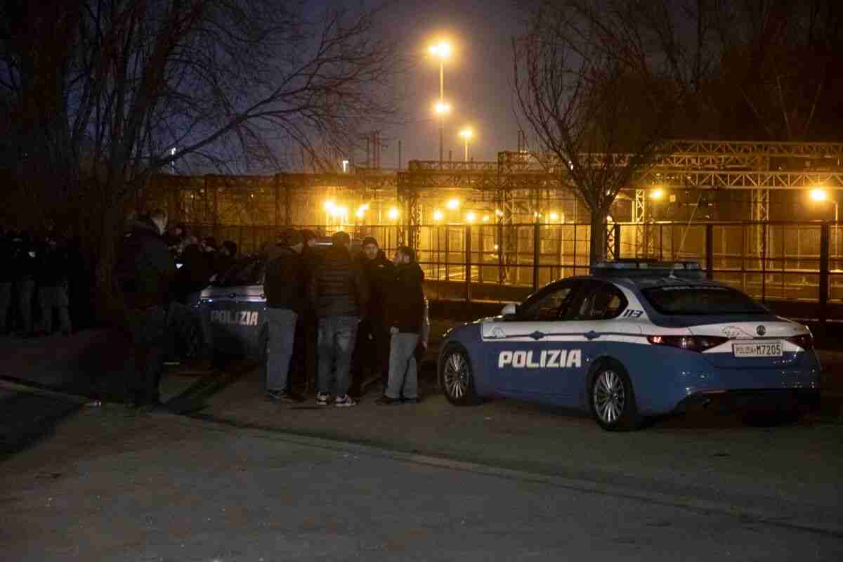 Sparatoria Rogoredo, due ore davanti al gip per l’agente Cinturrino: “Ho perso la testa”