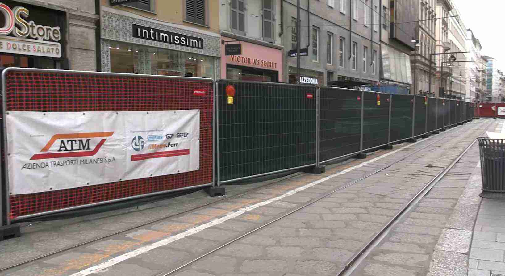 Milano, lavori e pavé in via Torino, la destra chiede ristori per i negozi: paura effetto M4