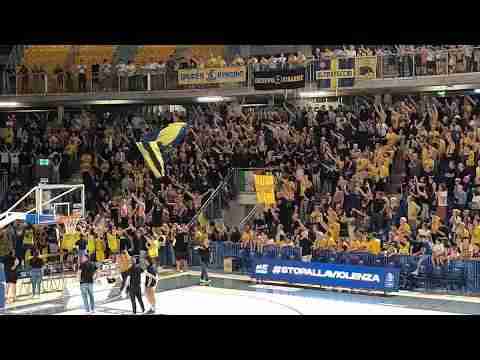 Basket serie B, Vigevano sul 2-0 con Livorno: il 26 maggio gara-3 per chiudere la semifinale. Pallavolo, Universo in Volley promosso in B1