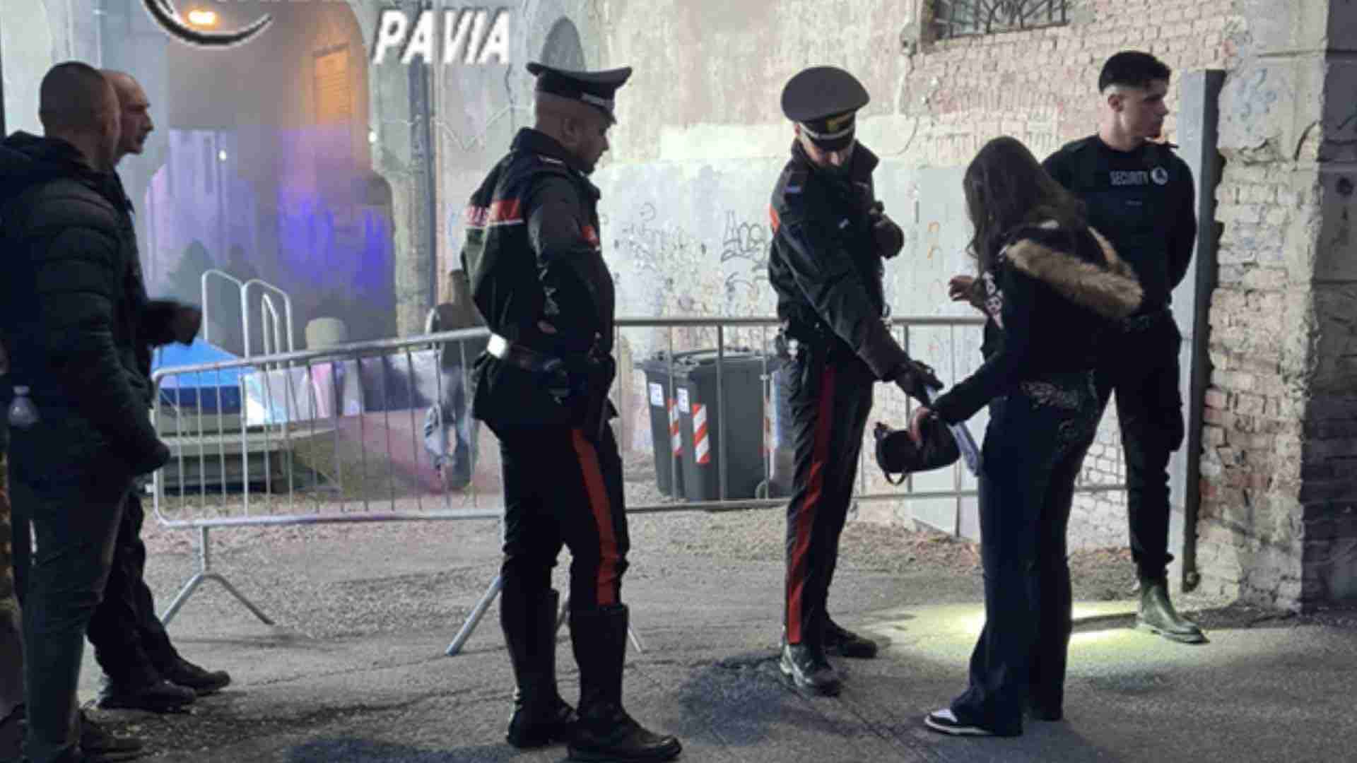 Voghera, sparo durante la rissa in piazza Meardi: denunciato per procurato allarme