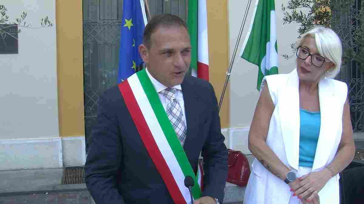 Mortara, primo consiglio comunale dell’era Farina: schermaglie sull’ordinanza anti alcolici appena approvata