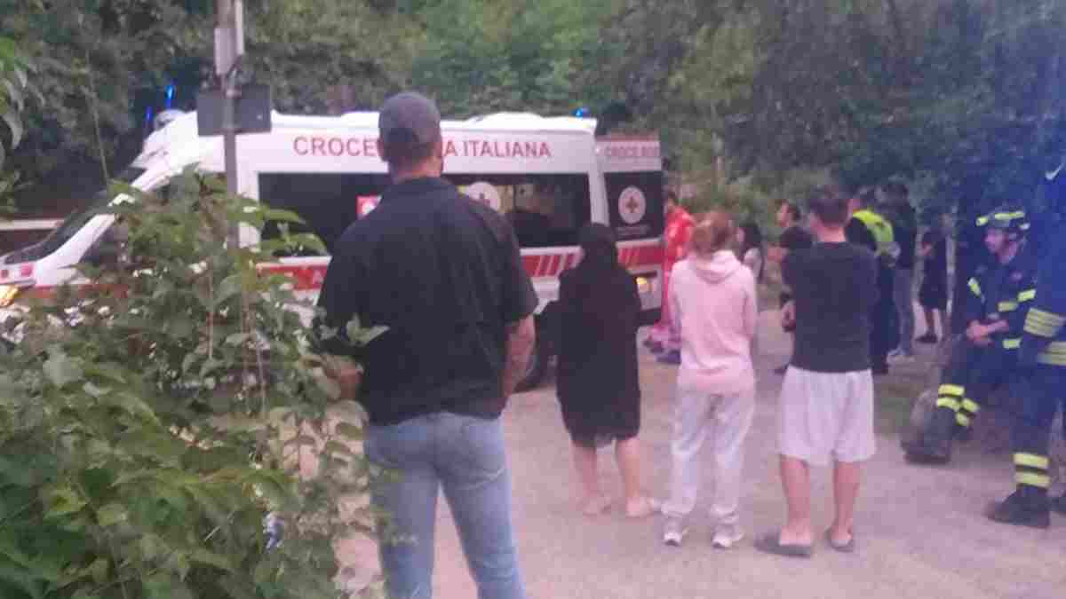 Broni, avevano aggredito e pestato un giovane davanti alla discoteca: denunciati a piede libero 2 responsabili