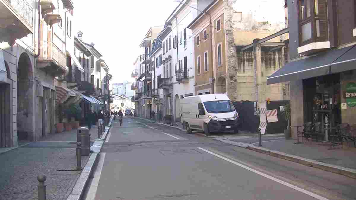 Garlasco, presentato il progetto per il recupero dell’ex Mainetti: ci sarà una nuova piazza con panchine e arredo urbano