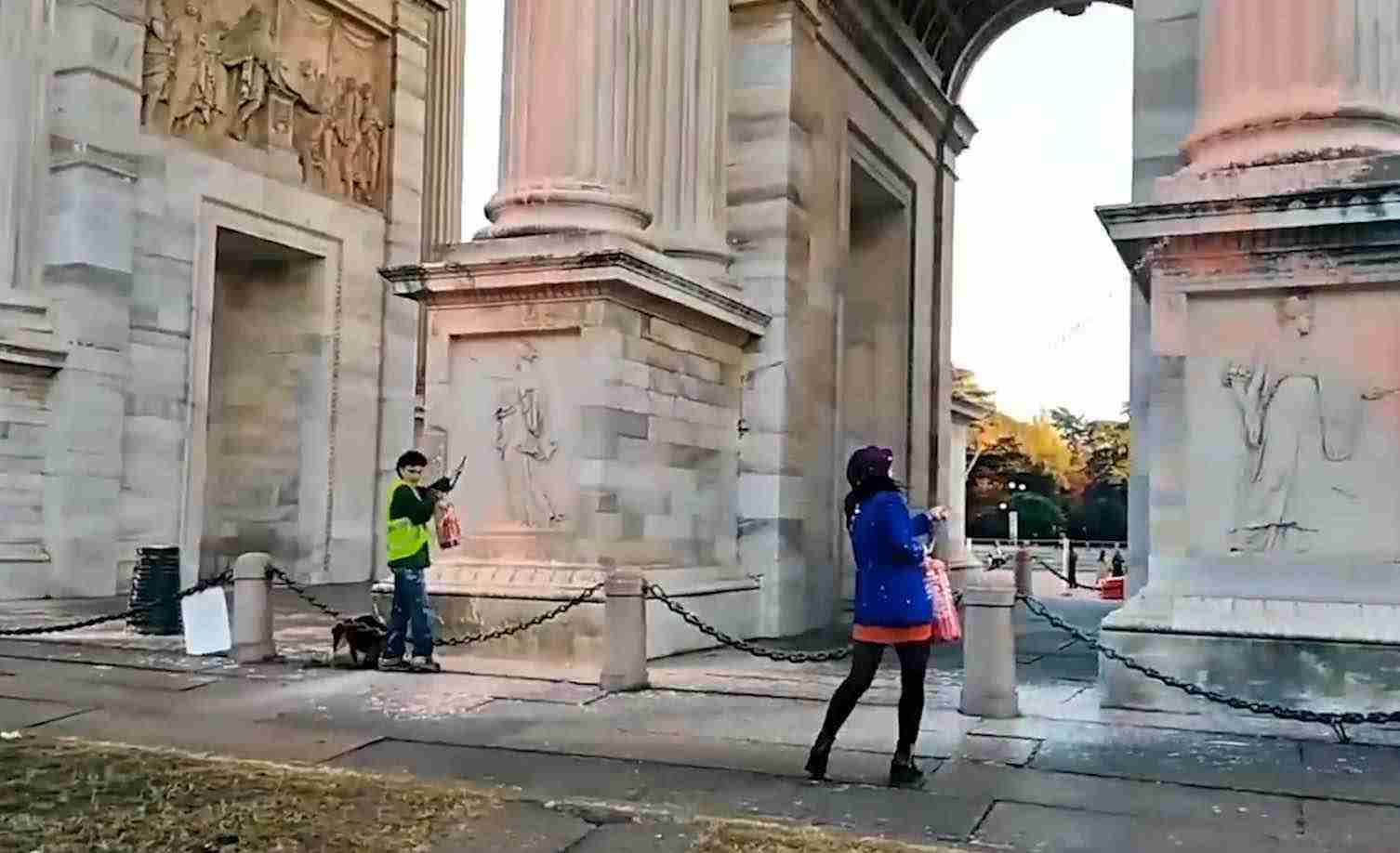 Ultima Generazione, il giudice boccia i blitz ai monumenti: ‘Non salvano il clima’