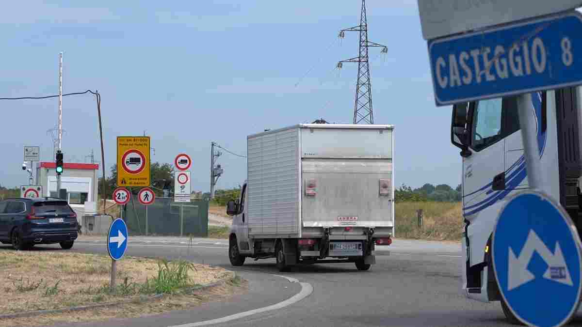 Lavori al ponte di Bressana, ristori per gli autotrasportatori danneggiati: dubbi sulla riapertura il 31 gennaio 2027