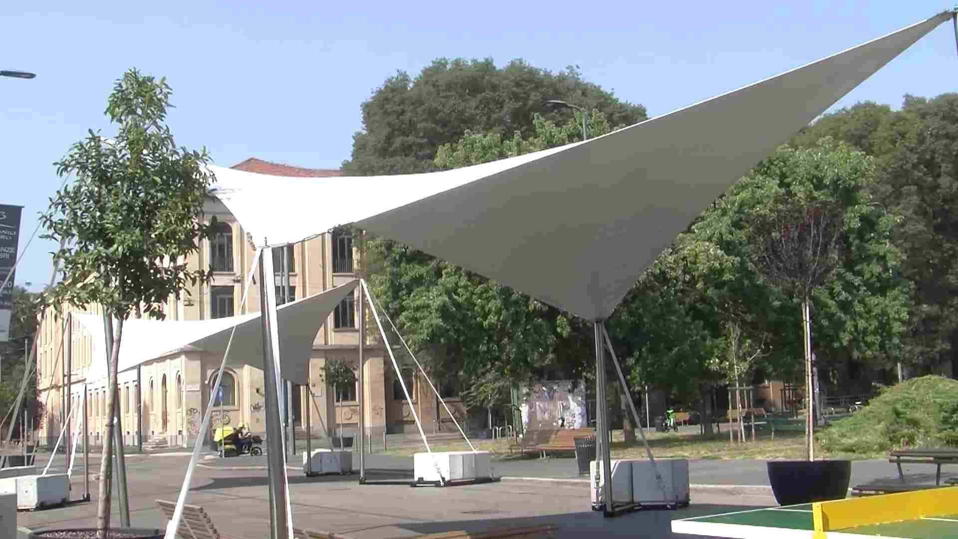 Milano si mette all’ombra: arrivano le vele anti-caldo nelle piazze