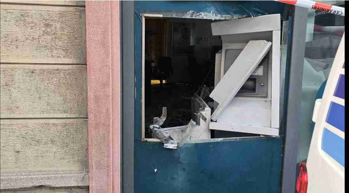 Vigevano: assalto al bancomat nella notte, i ladri scappano con la refurtiva
