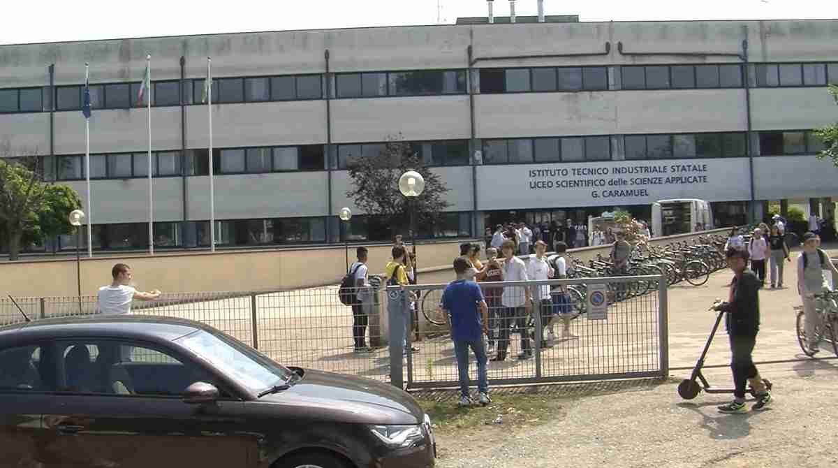 Vigevano alle superiori l’accoglienza dei “primini” si fa con le visite culturali