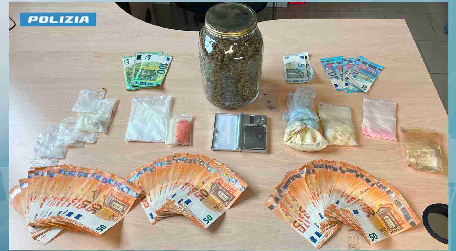 Parco Forlanini, in auto con quasi due chili di droga: due arresti per spaccio