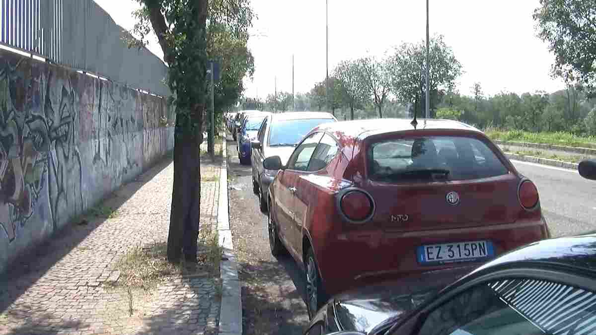 Pavia, stavano tentando di rubare dentro le auto parcheggiate al Ticinello: arrestati due giovani di 20 e 23 anni
