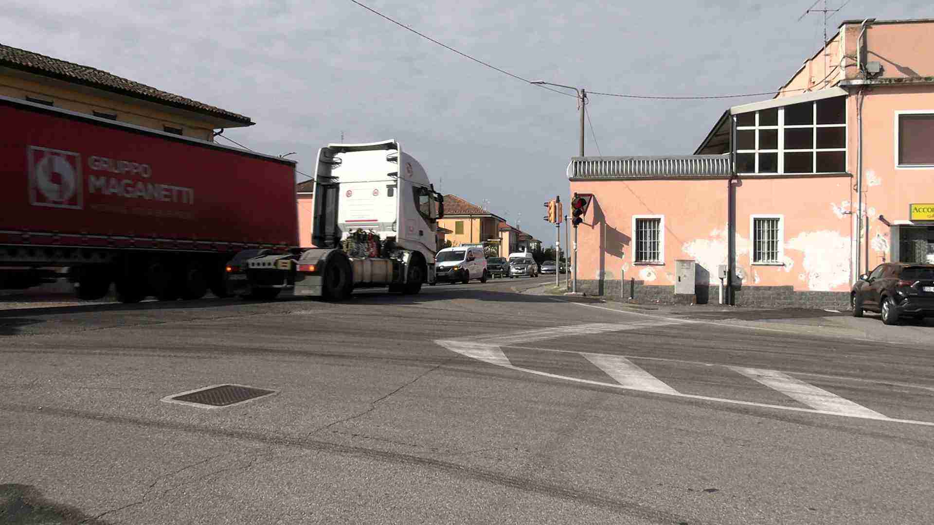 Pavia, al via il cantiere per la rotonda a Fossarmato: 8 mesi di lavori