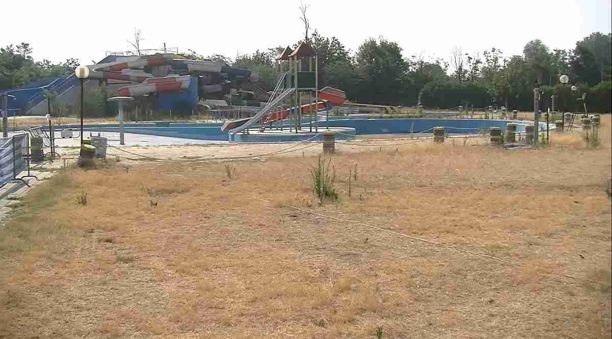 Vigevano, prove di distensione tra il comune e il gestore della piscina di Santa Maria