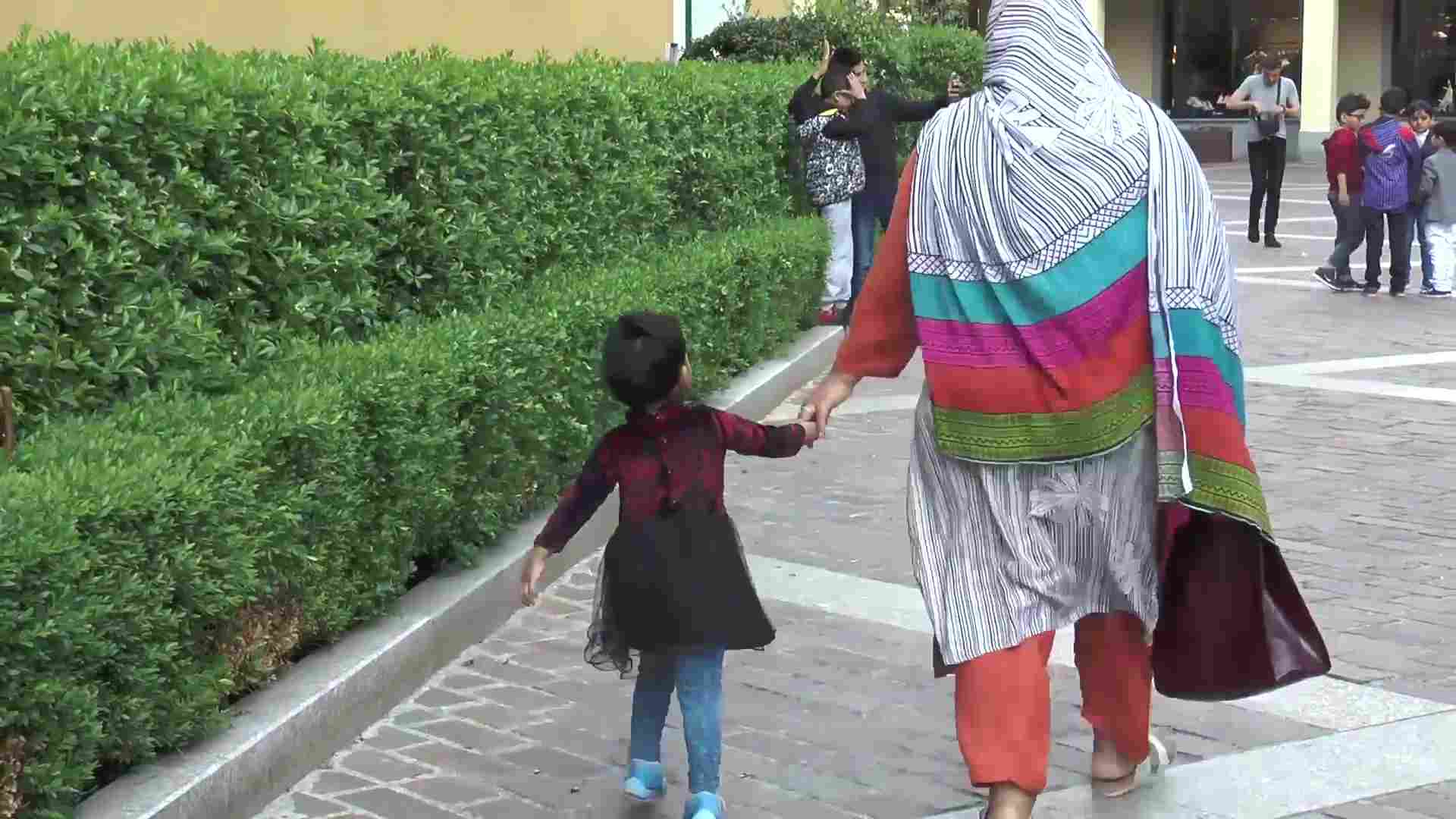 Scuola, il tetto agli stranieri divide Milano: tra numeri e realtà