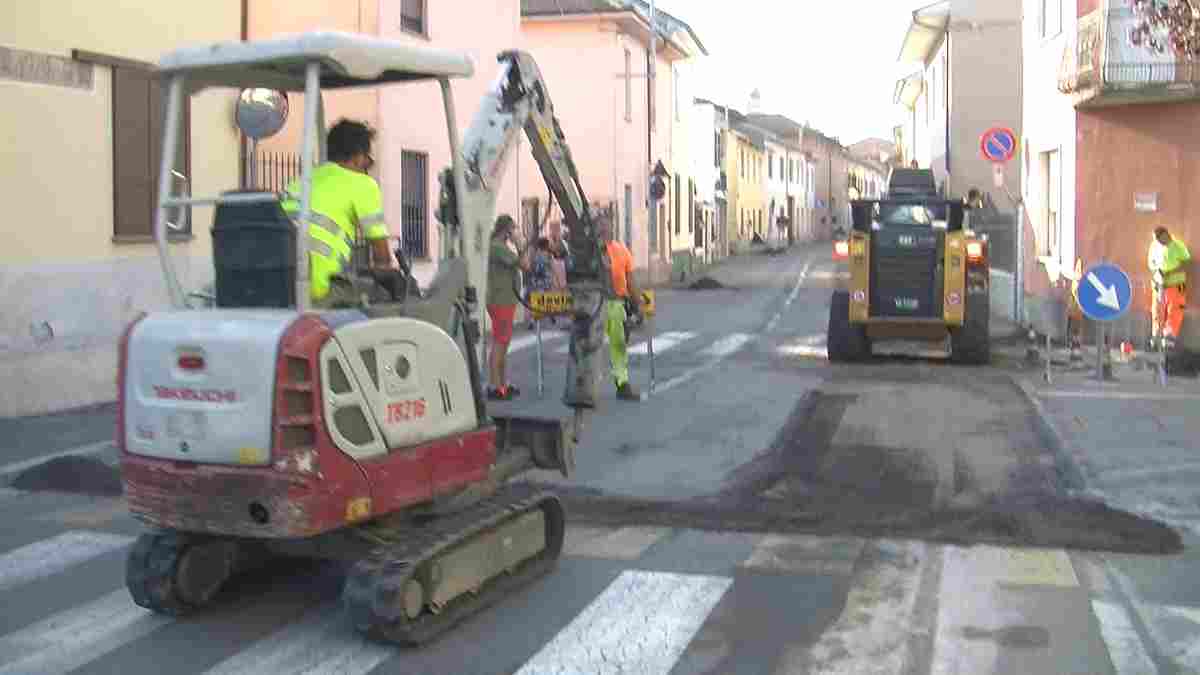 Dorno, partite le asfaltature del centro: 300mila euro di lavori finanziati da Stato e Regione Lombardia