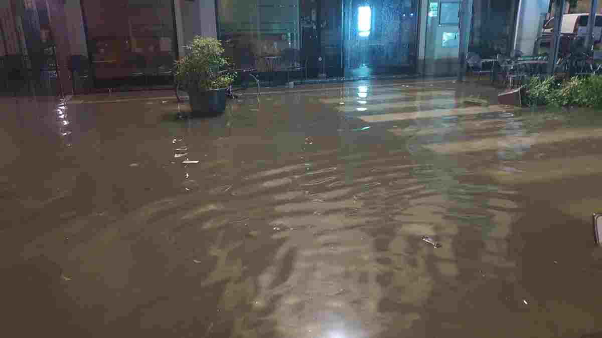 Garlasco, Corso Cavour è finito a mollo: danni agli impianti elettrici e allagamenti nei negozi