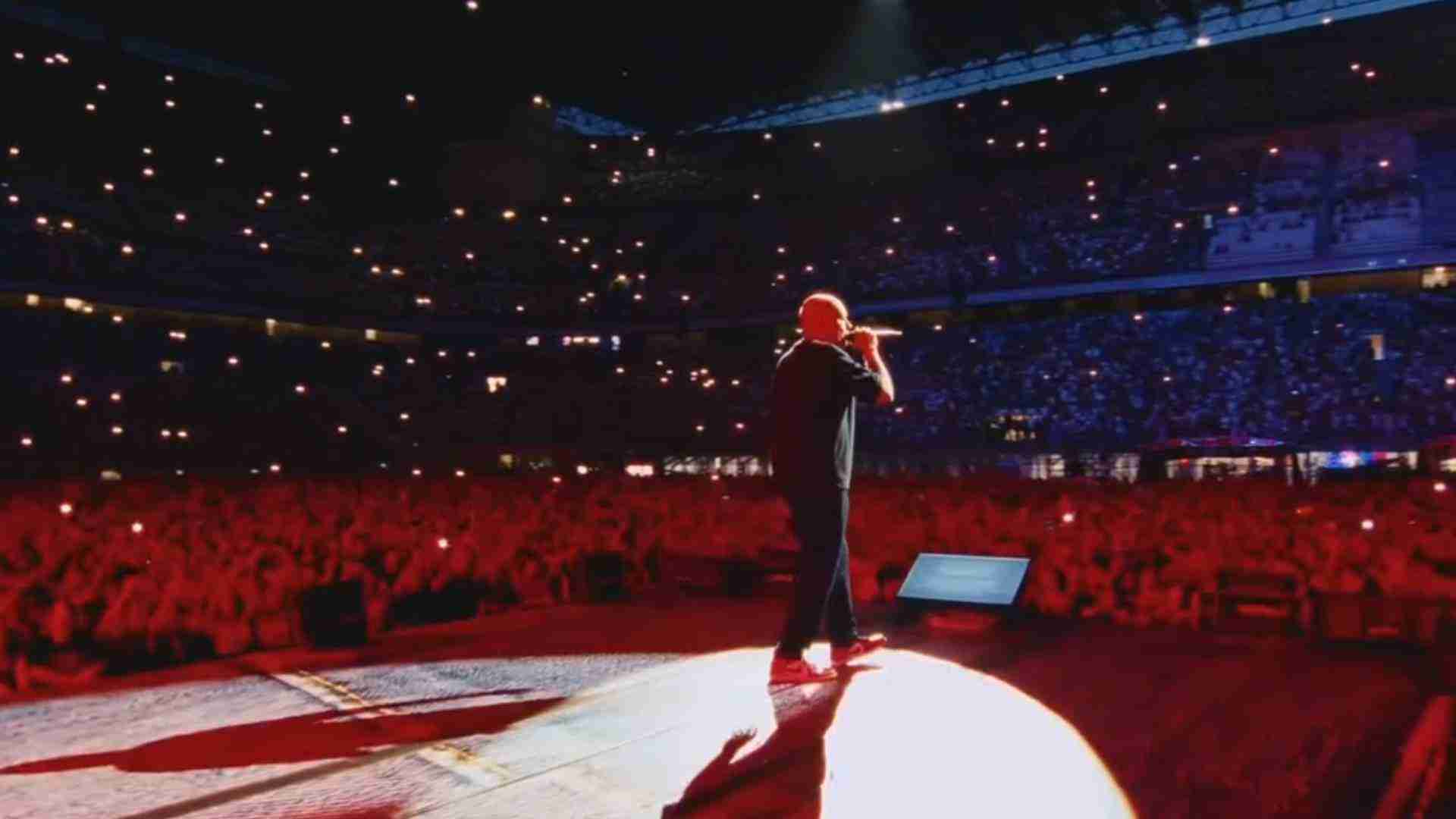 Ecco il regalo di Max Pezzali ai suoi fan: un nuovo album con due brani inediti