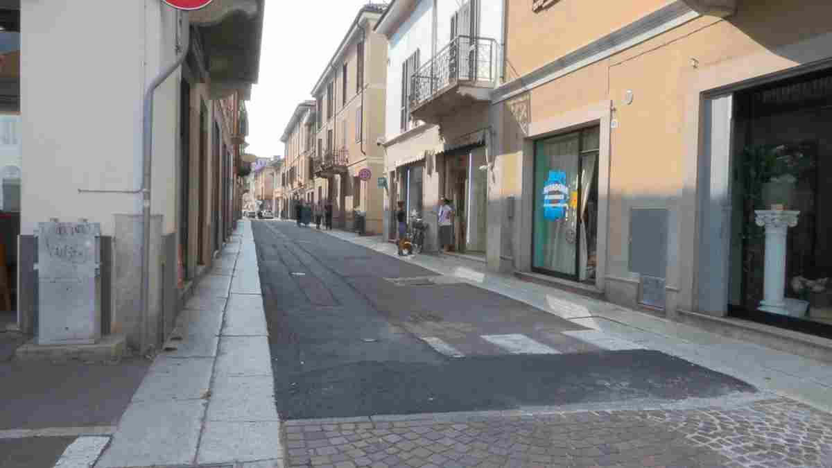 Mortara, che fine ha fatto il ”finto porfido” in via Roma e Corso Josti? Se ne riparla tra un anno
