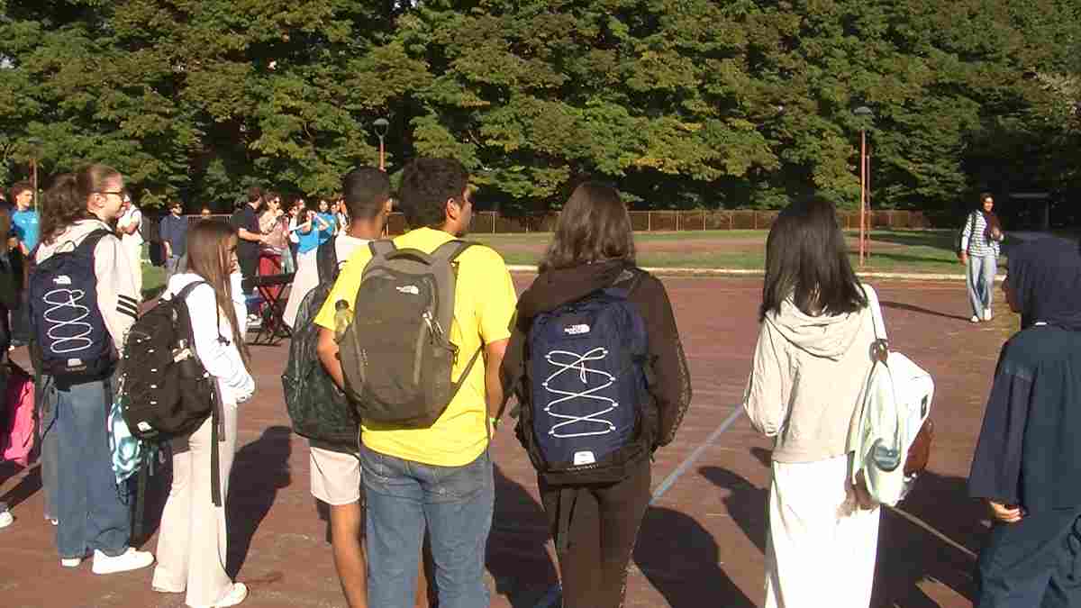 Mortara, primo giorno di scuola al liceo Omodeo: sono 200 i nuovi primini