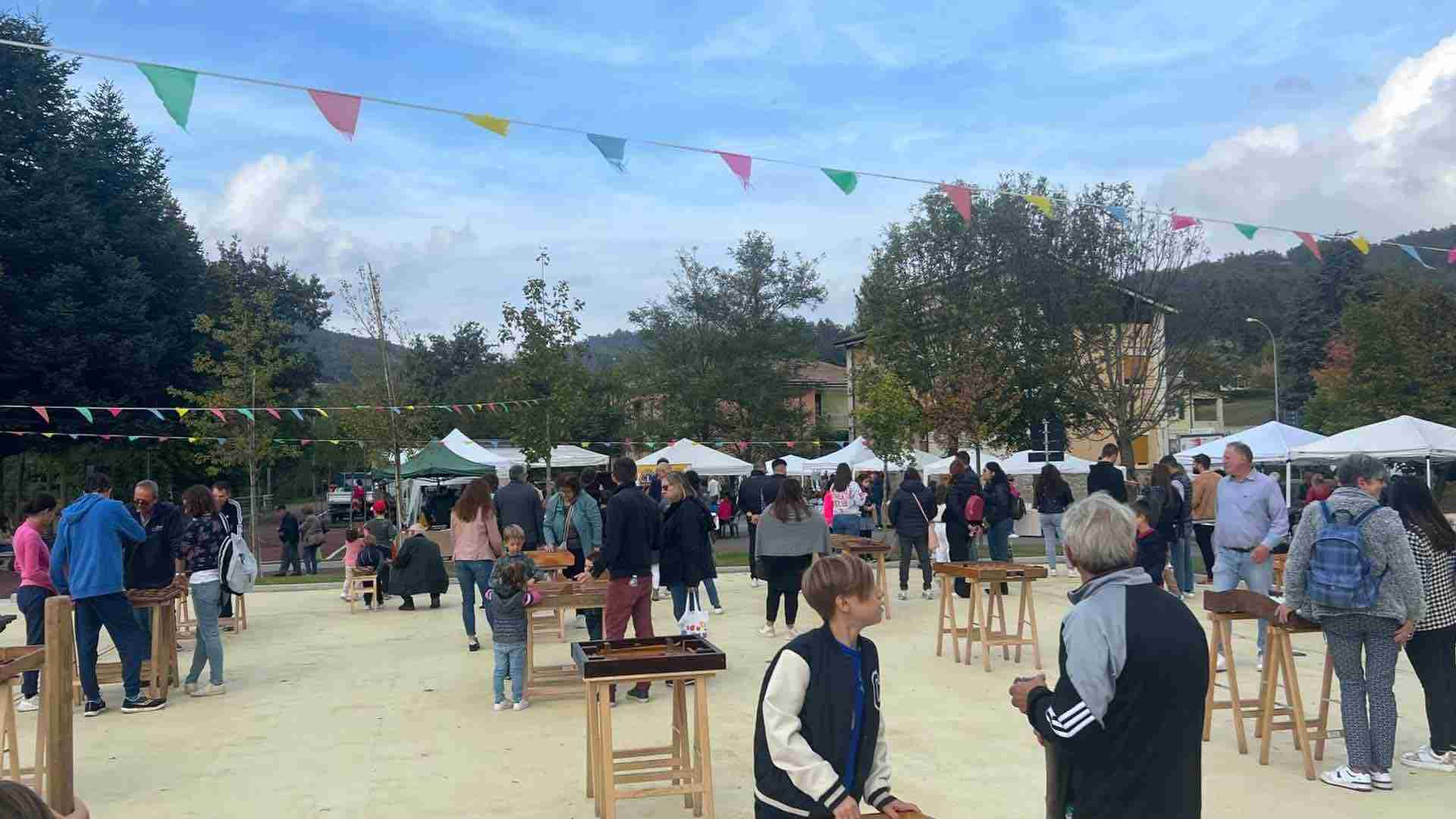 Ponte Nizza, domenica tornano i tradizionali mercatini e i giochi di una volta