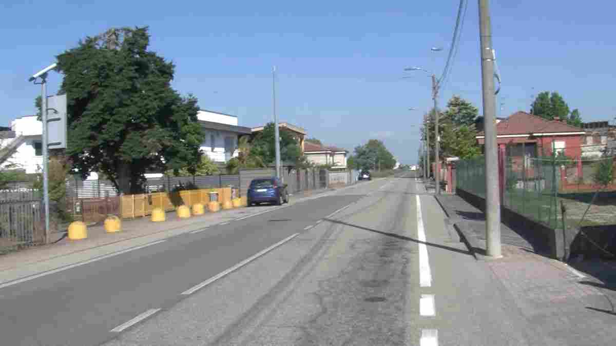 Sant’Angelo, strada dissestata per i mezzi pesanti e crepe alle case: il Comune diffida la Provincia e chiede interventi
