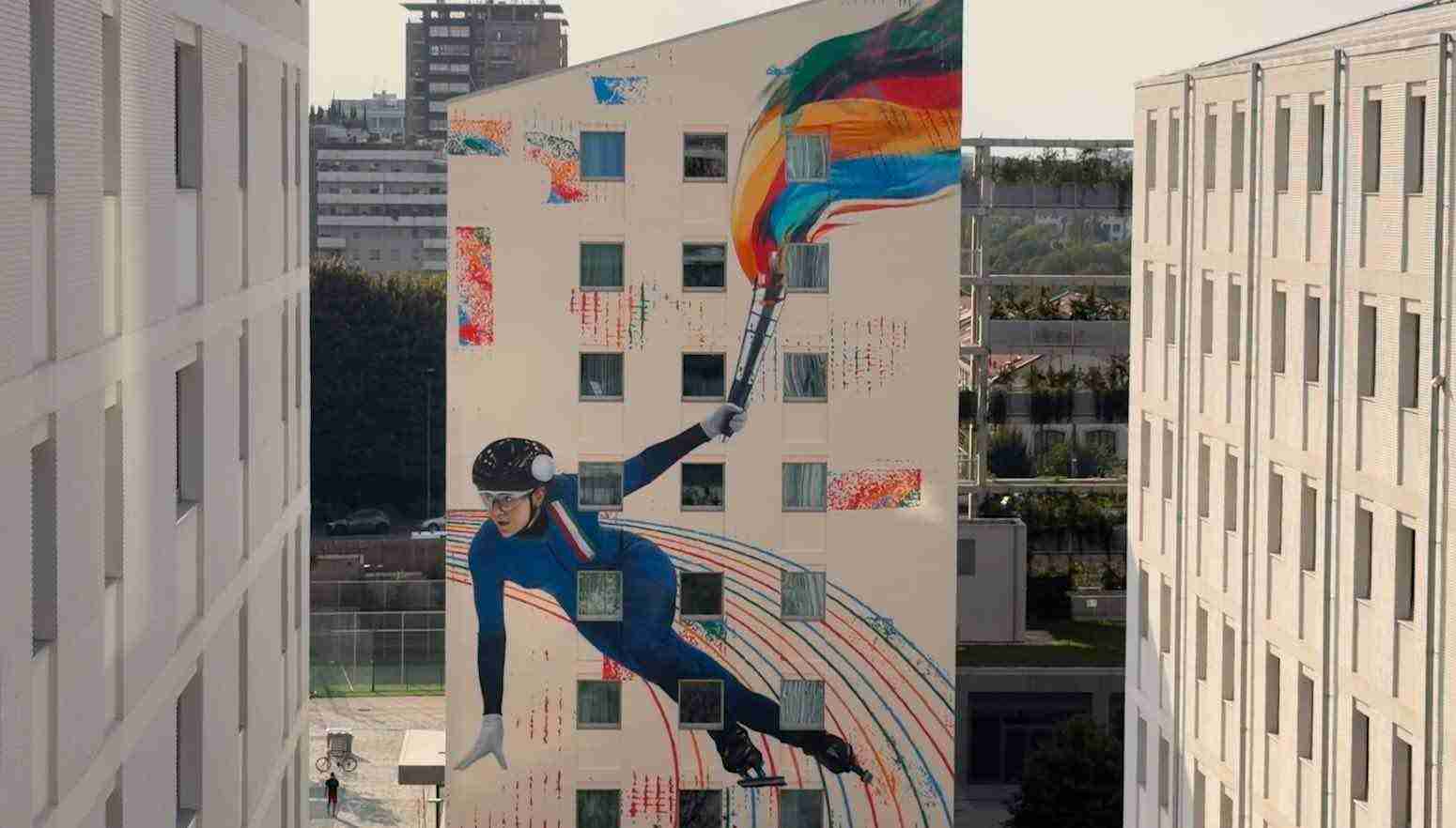 La fiaccola passa agli studenti: nuovi murales al Villaggio Olimpico