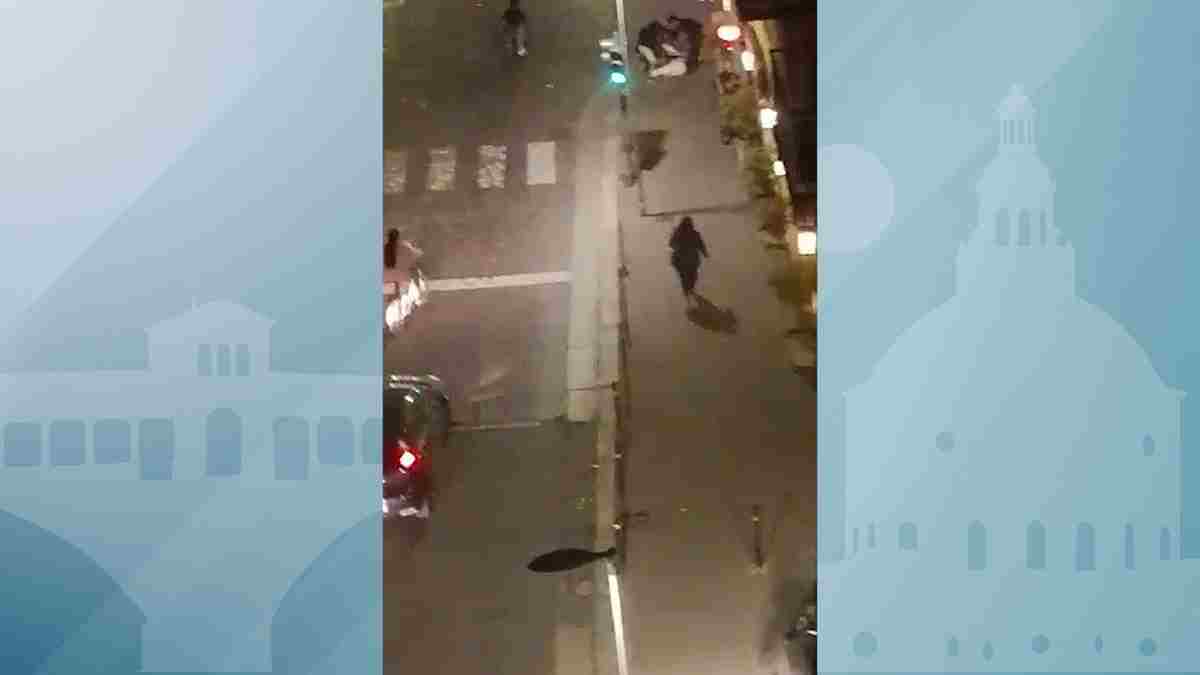 Voghera, ennesima notte di follia in piazza San Bovo: aggressione di gruppo ai danni di un giovane